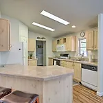 Sedona Home With View, Half-Mi To Chimney Rock!